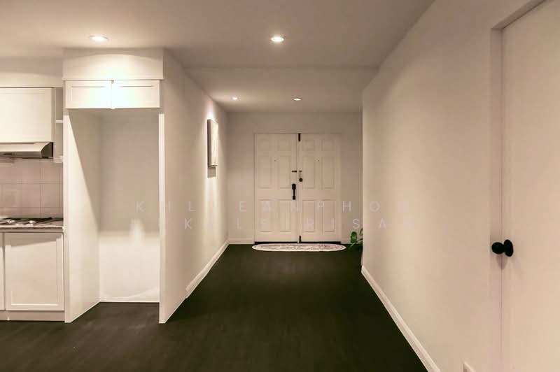 Crystal Garden, Bangkok, 217 Sukhumvit 4 Alley, Khlong Toei, Khlong Toei, Bangkok, 2 Bedrooms, 127 sqm, Condo For Rent, by Khlueanphon Nukulsirisak, 500198652 - DDproperty.com