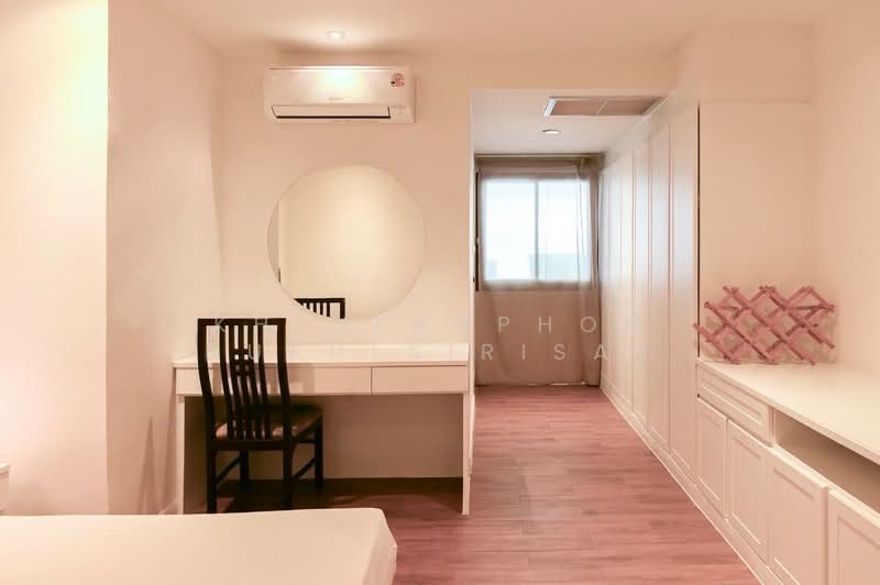 Crystal Garden, Bangkok, 217 Sukhumvit 4 Alley, Khlong Toei, Khlong Toei, Bangkok, 2 Bedrooms, 127 sqm, Condo For Rent, by Khlueanphon Nukulsirisak, 500198652 - DDproperty.com