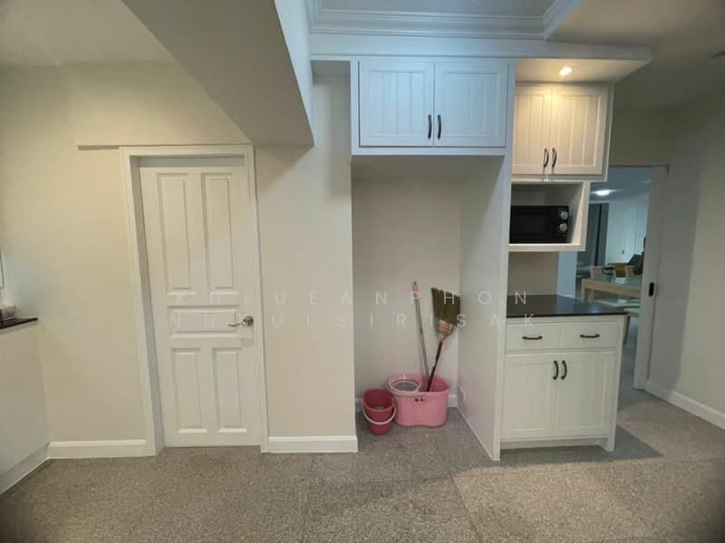 Sithakarn Condominium, Bangkok, 19 22 Chit Lom Alley, Lumphini, Pathum Wan, Bangkok, 3 Bedrooms, 240 sqm, Condo For Rent, by Khlueanphon Nukulsirisak, 500198662 - DDproperty.com