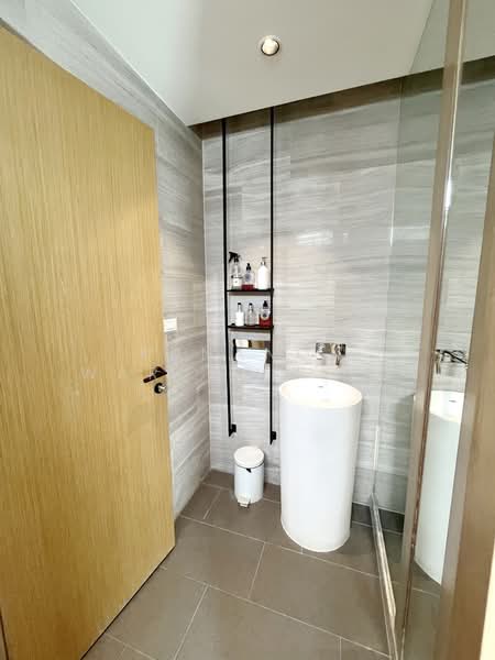 Private Pool House for Sale on Rama 9 near HomePro-Rama9 (081-434-9959), Bangkok, พระรามเก้า, Hua Mak, Bang Kapi, Bangkok, 2 Bedrooms, 350 sqm, Single Detached House For Sale, by Kunanon Warunsirithorn, 500198686 - DDproperty.com