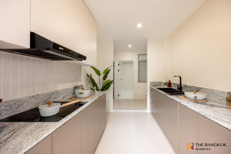 The Amber at Chatuchak, Bangkok, 178 Vibhavadi Rangsit 5 Alley, Lane 6, Jom Phon, Chatuchak, Bangkok, 5 Bedrooms, 375 sqm, Single Detached House For Sale, by Sirirut Havee Akehurst, 500198711 - DDproperty.com