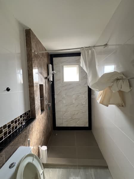 Golden Village Onnut-Pattanakan, Bangkok, Soi On Nut 65 Yak14, Prawet, Prawet, Bangkok, 4 Bedrooms, 145 sqm, Semi-Detached House (Twin House) For Sale, by ปรียาภรณ์ ภู่เจริญ, 500198726 - DDproperty.com