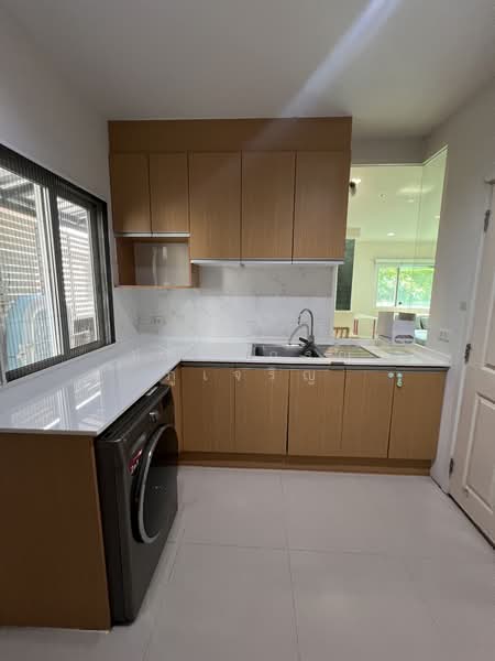 Golden Village Onnut-Pattanakan, Bangkok, Soi On Nut 65 Yak14, Prawet, Prawet, Bangkok, 4 Bedrooms, 145 sqm, Semi-Detached House (Twin House) For Sale, by ปรียาภรณ์ ภู่เจริญ, 500198726 - DDproperty.com