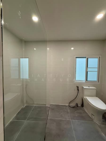 Single house Ramkhamhaeng 24, Bangkok, Hua Mak, Bang Kapi, Bangkok, 3 Bedrooms, 150 sqm, Single Detached House For Rent, by Kiattiyos Chaisura, 500198732 - DDproperty.com