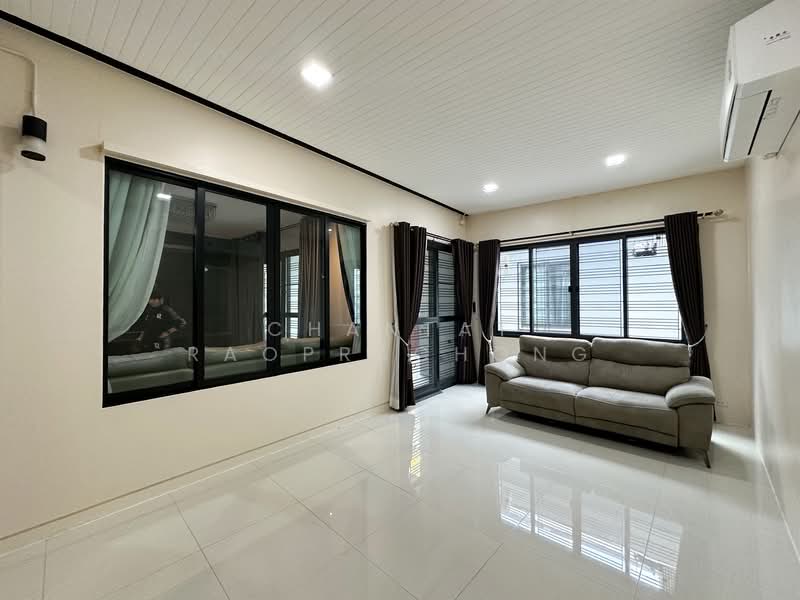 Setthasiri Charun-Pinklao, Bangkok, Lieb Tangrotfai Road, Bang Khun Non, Bangkok Noi, Bangkok, 4 Bedrooms, 202 sqm, Single Detached House For Sale, by Chantat Raoprachong, 500198749 - DDproperty.com