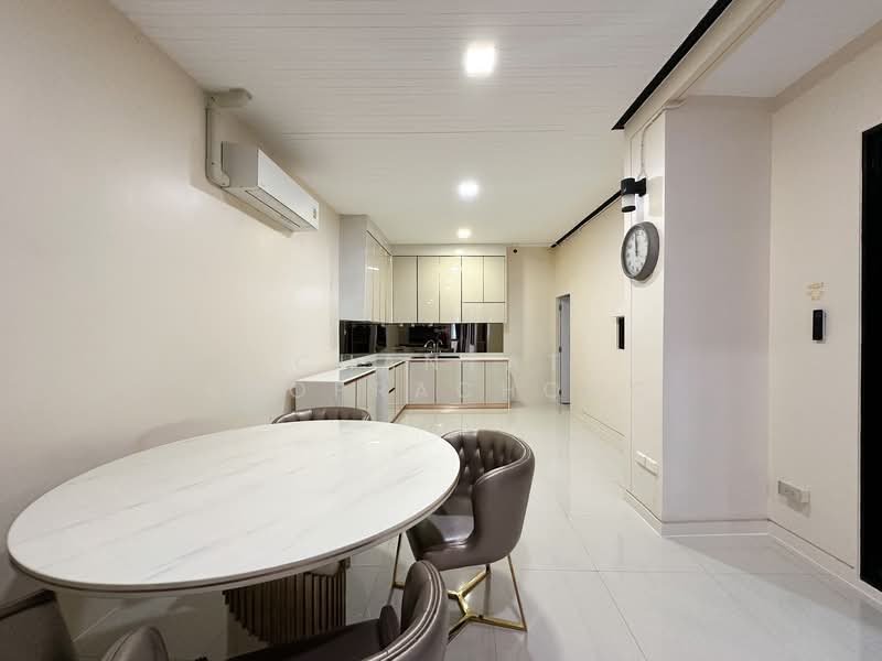 Setthasiri Charun-Pinklao, Bangkok, Lieb Tangrotfai Road, Bang Khun Non, Bangkok Noi, Bangkok, 4 Bedrooms, 202 sqm, Single Detached House For Sale, by Chantat Raoprachong, 500198749 - DDproperty.com