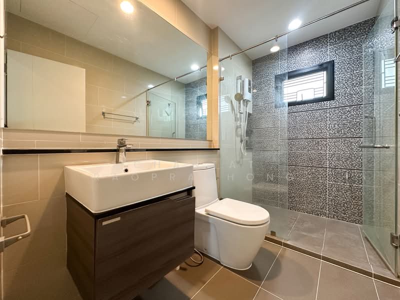 Setthasiri Charun-Pinklao, Bangkok, Lieb Tangrotfai Road, Bang Khun Non, Bangkok Noi, Bangkok, 4 Bedrooms, 202 sqm, Single Detached House For Sale, by Chantat Raoprachong, 500198749 - DDproperty.com