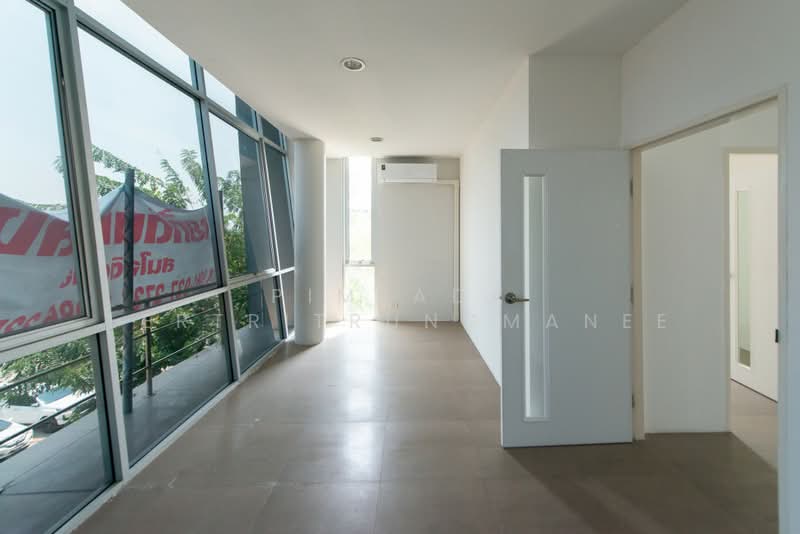 ตึกแถวติดถนนเลี่ยงเมืองปากเกร็ด, Nonthaburi, Bang Talat, Pak Kret, Nonthaburi, , 480 sqm, Shophouse For Sale, by Pimlada Lertritrungmanee, 500198758 - DDproperty.com