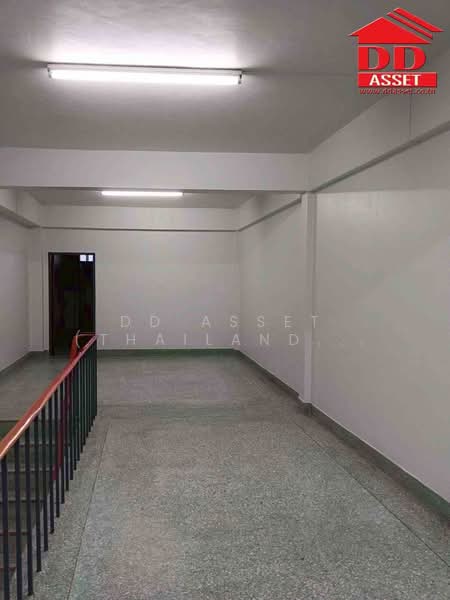 For Rent - ให้เช่า อาคารพาณิชย์ 3 ชั้นครึ่ง โพธิ์เสด็จ จ.นครศรีธรรมราช ติดถนน 6 เลน, Nakhon Si Thammarat