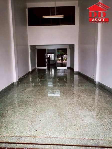 For Rent - ให้เช่า อาคารพาณิชย์ 3 ชั้นครึ่ง โพธิ์เสด็จ จ.นครศรีธรรมราช ติดถนน 6 เลน, Nakhon Si Thammarat