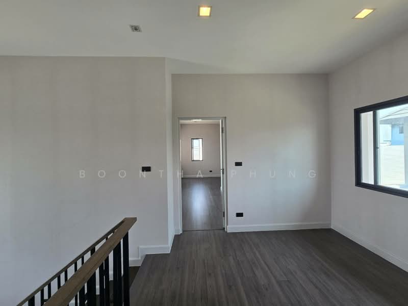 Bangkok Boulevard Rama 5, Nonthaburi, 34-38 Atchariya Prasith Road, Mahasawat, Bang Kruai, Nonthaburi, 5 Bedrooms, 245 sqm, Single Detached House For Rent, by Boontha Phung, 500198768 - DDproperty.com