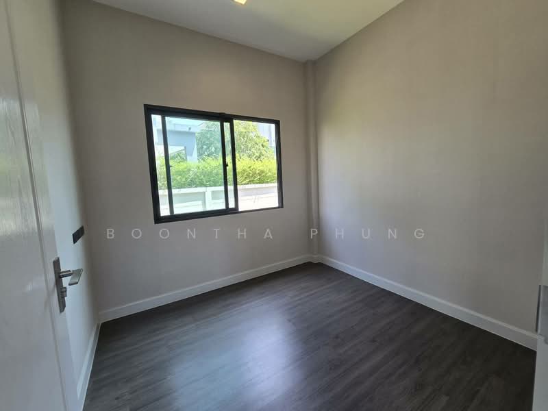 Bangkok Boulevard Rama 5, Nonthaburi, 34-38 Atchariya Prasith Road, Mahasawat, Bang Kruai, Nonthaburi, 5 Bedrooms, 245 sqm, Single Detached House For Rent, by Boontha Phung, 500198768 - DDproperty.com