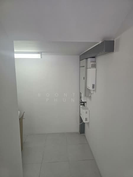 Bangkok Boulevard Rama 5, Nonthaburi, 34-38 Atchariya Prasith Road, Mahasawat, Bang Kruai, Nonthaburi, 5 Bedrooms, 245 sqm, Single Detached House For Rent, by Boontha Phung, 500198768 - DDproperty.com