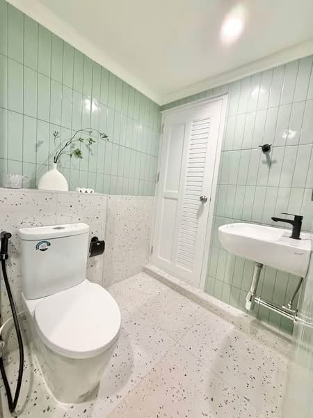 Thonglor Tower, Bangkok, Soi Thonglor, Sukhumvit 55 Road, Khlongtoei Nua, Watthana, Bangkok, 2 Bedrooms, 49 sqm, Condo For Rent, by Nichakorn Tawnao, 500198781 - DDproperty.com