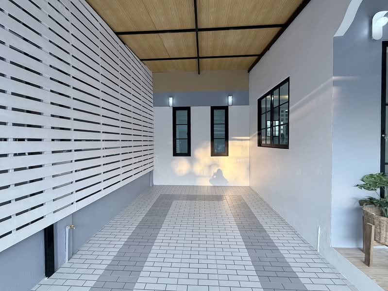 ม.นันทวัน 4 ซ.เลียบวารี53 แขวงโคกแฝด เขตหนองจอก, Bangkok, เลียบวารี53, Khok Faed, Nong Chok, Bangkok, 3 Bedrooms, 112 sqm, Semi-Detached House (Twin House) For Sale, by นภัสศรณ์ วงศ์สินไทยกร (นันท์), 500198799 - DDproperty.com