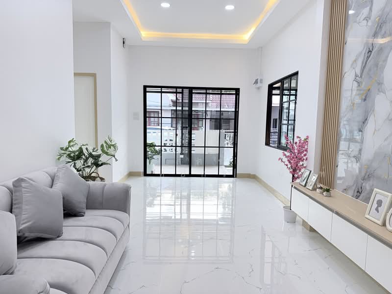 ม.นันทวัน 4 ซ.เลียบวารี53 แขวงโคกแฝด เขตหนองจอก, กรุงเทพ, เลียบวารี53, โคกแฝด, หนองจอก, กรุงเทพ, 112 ตร.ม., บ้านแฝด ขาย, โดย นภัสศรณ์ วงศ์สินไทยกร (นันท์), 500198799 - DDproperty.com