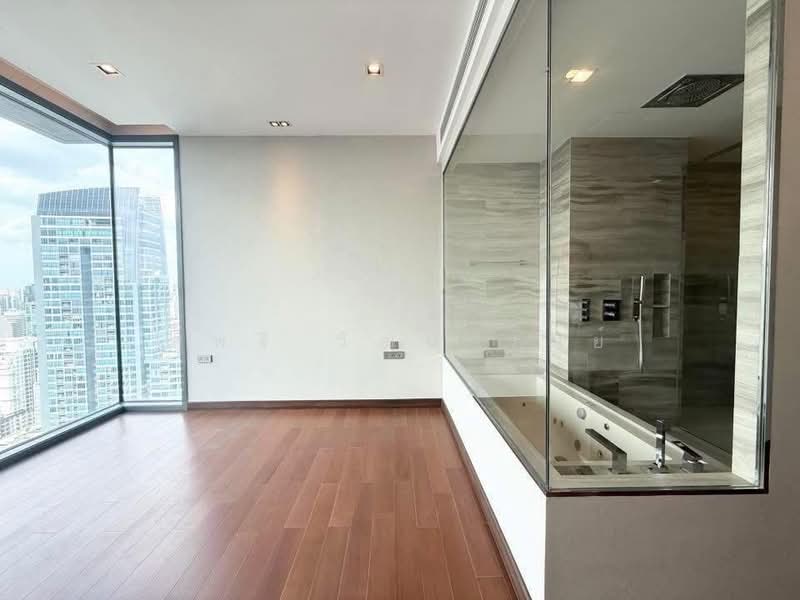 Q1 Sukhumvit, Bangkok, 1 Sukhumvit Road, Khlong Toei, Khlong Toei, Bangkok, 3 Bedrooms, 159 sqm, Condo For Sale, by Supajee Wattanarom, 500198805 - DDproperty.com