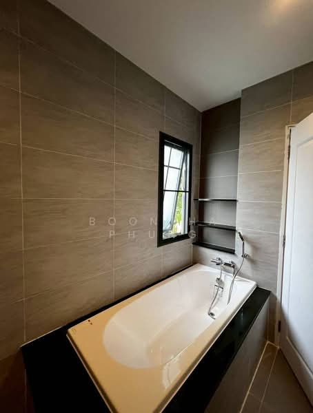 Bangkok Boulevard Sathorn-Pinklao 2 : บางกอก บูเลอวาร์ด สาทร-ปิ่นเกล้า 2, นนทบุรี, ถนน บางกรวย-จงถนอม, มหาสวัสดิ์, บางกรวย, นนทบุรี, 248 ตร.ม., บ้านเดี่ยว ขาย, โดย Boontha Phung, 500198825 - DDproperty.com