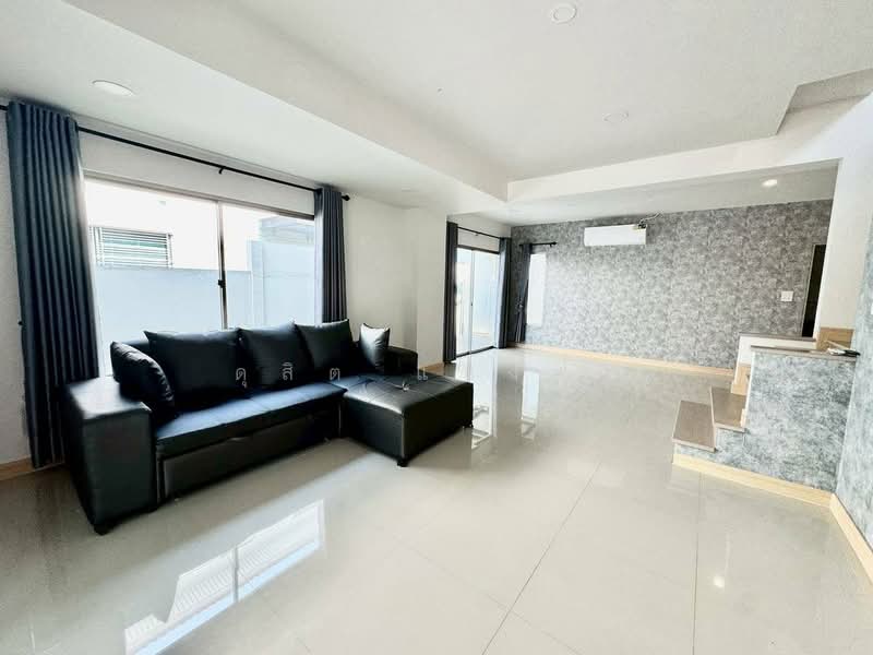 ให้เช่าบ้านเดี่ยว โครงการใหม่ ม.ริมเขา บางพระ ศรีราชา, Chon Buri (Pattaya), Bang Phra, Si Racha, Chon Buri (Pattaya), 3 Bedrooms, 120 sqm, Single Detached House For Rent, by Dusit Saengfa, 500198839 - DDproperty.com