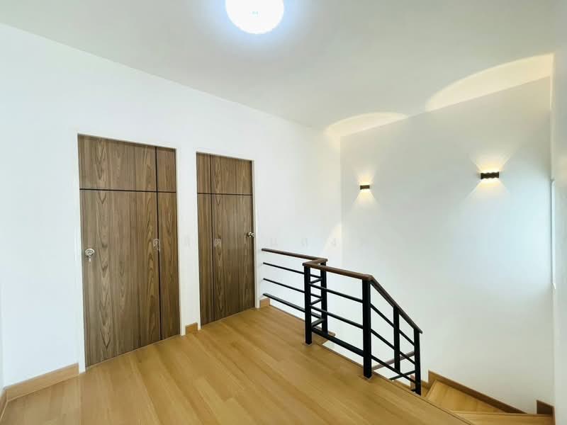 ขายบ้านแฝดรีโนเวทใหม่ ม.เมโทรปาร์ค เขาน้ำซับ ศรีราชา, ชลบุรี, ทุ่งสุขลา, ศรีราชา, ชลบุรี, 120 ตร.ม., บ้านแฝด ขาย, โดย ดุสิต แสงฟ้า, 500198875 - DDproperty.com