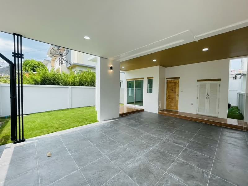 ขายบ้านแฝดรีโนเวทใหม่ ม.เมโทรปาร์ค เขาน้ำซับ ศรีราชา, ชลบุรี, ทุ่งสุขลา, ศรีราชา, ชลบุรี, 120 ตร.ม., บ้านแฝด ขาย, โดย ดุสิต แสงฟ้า, 500198875 - DDproperty.com