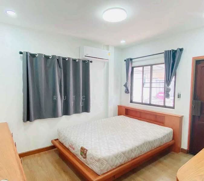 บ้านในโครงการ ให้เช่า – ใกล้มีโชคพลาซ่า เพียง 5 นาที ค่าเช่า 20,000 บาท / เดือน รหัสทรัพย์ No.5H639, Chiang Mai, Nong Chom, San Sai, Chiang Mai, 3 Bedrooms, 150 sqm, Single Detached House For Rent, by Rutchaporn Tunsiri, 500198901 - DDproperty.com