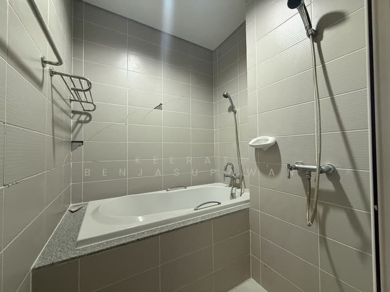 Intro Phaholyothin-Pradipat, Bangkok, Pradipat, Samsen Nai, Phaya Thai, Bangkok, 1 Bedroom, 47 sqm, Condo For Sale, by Keerati Benjasupawan, 500198915 - DDproperty.com