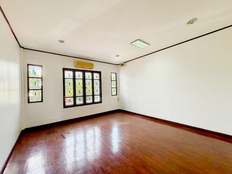 หมู่บ้านบุศรินทร์ คลอง 2, ปทุมธานี, ถนนลำลูกกา, คูคต, ลำลูกกา, ปทุมธานี, 88 ตร.ม., ทาวน์เฮ้าส์ ขาย, โดย อริย์ธัช ชัยเวช, 500198916 - DDproperty.com