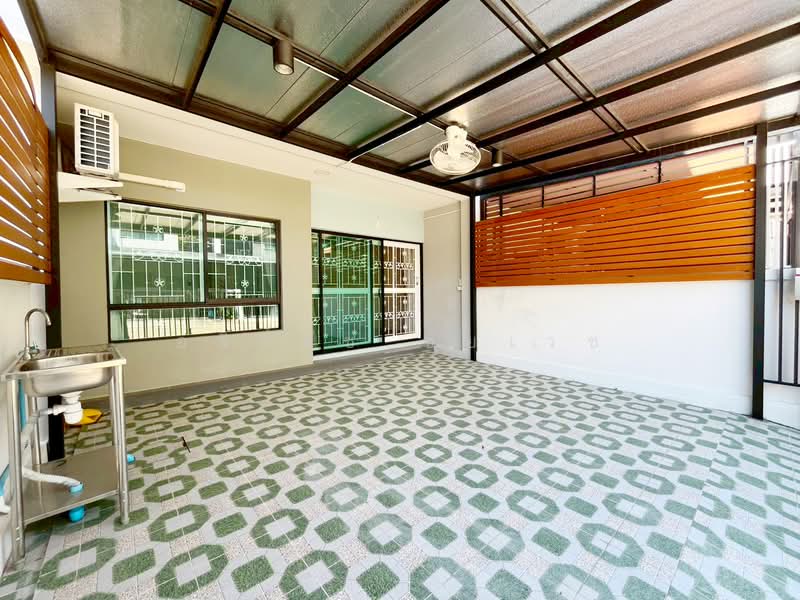 The Ritmo Chaiyapruek-Wongwaen, Nonthaburi, Bang Kruai-Sai Noi Road, Sai Noi, Sai Noi, Sai Noi, Nonthaburi, 3 Bedrooms, 74 sqm, Townhouse For Sale, by อริย์ธัช ชัยเวช, 500198930 - DDproperty.com