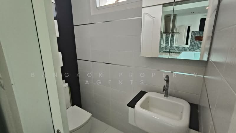 Wind Sukhumvit 23, Bangkok, 136 Soi Sukhumvit 23, Sukhumvit Road, Khlongtoei Nua, Watthana, Bangkok, 3 Bedrooms, 342 sqm, Condo For Rent, by BANGKOK PROPERTY AGENTS, 500198943 - DDproperty.com