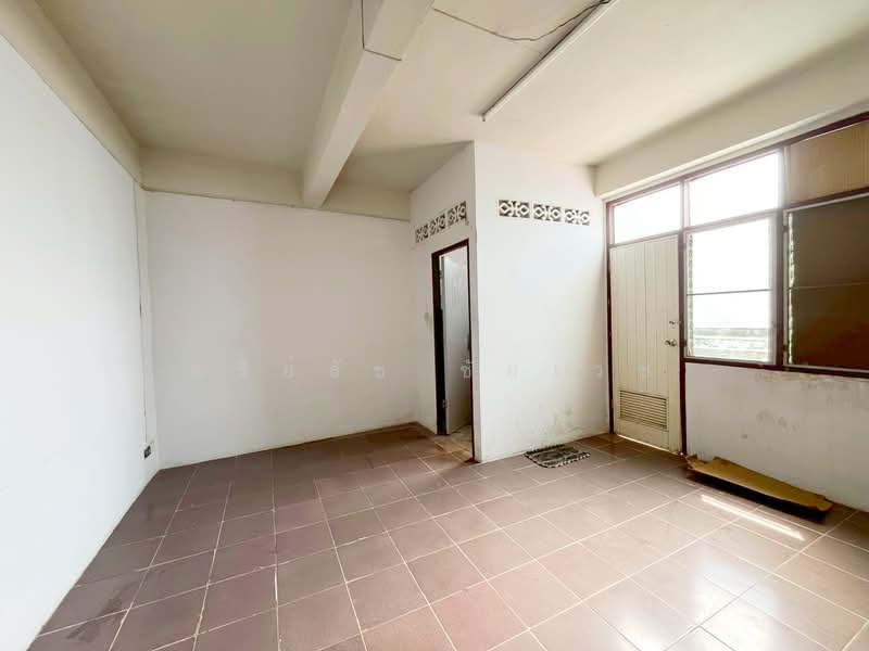 อพาร์ทเม้นท์ 3 ชั้น สร้างเอง รัตนาธิเบศร์ ซอยนนทบุรี 6 แยก 6, Nonthaburi, Talat Kwan, Muang Nonthaburi, Nonthaburi, 10+ Bedrooms, 540 sqm, Single Detached House For Sale, by อริย์ธัช ชัยเวช, 500198948 - DDproperty.com