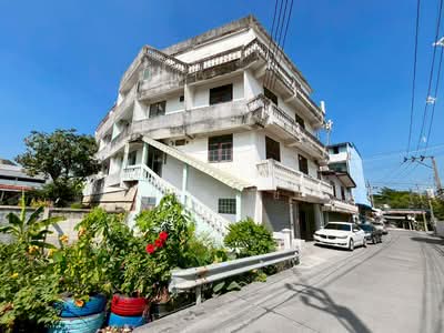 ขาย - อพาร์ทเม้นท์ 3 ชั้น สร้างเอง รัตนาธิเบศร์ ซอยนนทบุรี 6 แยก 6, นนทบุรี