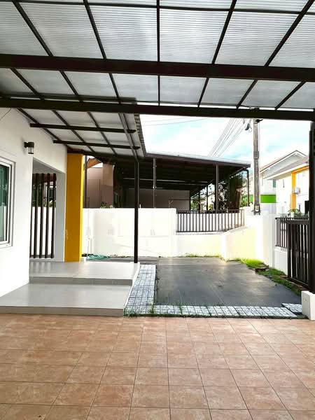 ขายบ้านแฝดสไตล์บ้านเดี่ยว ม.แมกโนลีย์ สวนเสือ ศรีราชา, Chon Buri (Pattaya), Surasak, Si Racha, Chon Buri (Pattaya), 3 Bedrooms, 120 sqm, Semi-Detached House (Twin House) For Sale, by Dusit Saengfa, 500198949 - DDproperty.com