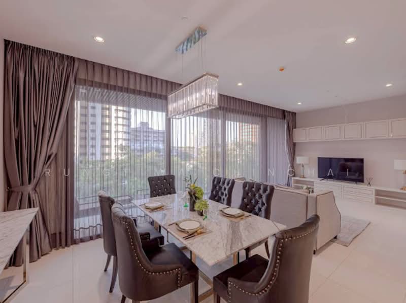 Vittorio 39, Bangkok, 8 Sukhumvit, Khlong Tan Nua, Watthana, Bangkok, 2 Bedrooms, 127 sqm, Condo For Rent, by Rungtiwa Chinchai, 500198950 - DDproperty.com