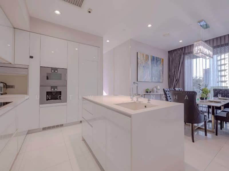 Vittorio 39, Bangkok, 8 Sukhumvit, Khlong Tan Nua, Watthana, Bangkok, 2 Bedrooms, 127 sqm, Condo For Rent, by Rungtiwa Chinchai, 500198950 - DDproperty.com