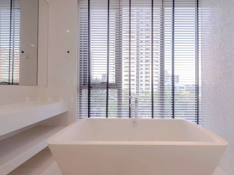 Vittorio 39, Bangkok, 8 Sukhumvit, Khlong Tan Nua, Watthana, Bangkok, 2 Bedrooms, 127 sqm, Condo For Rent, by Rungtiwa Chinchai, 500198950 - DDproperty.com