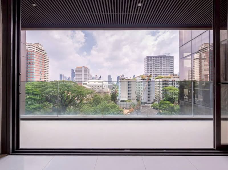 Vittorio 39, Bangkok, 8 Sukhumvit, Khlong Tan Nua, Watthana, Bangkok, 2 Bedrooms, 138 sqm, Condo For Rent, by Rungtiwa Chinchai, 500198950 - DDproperty.com
