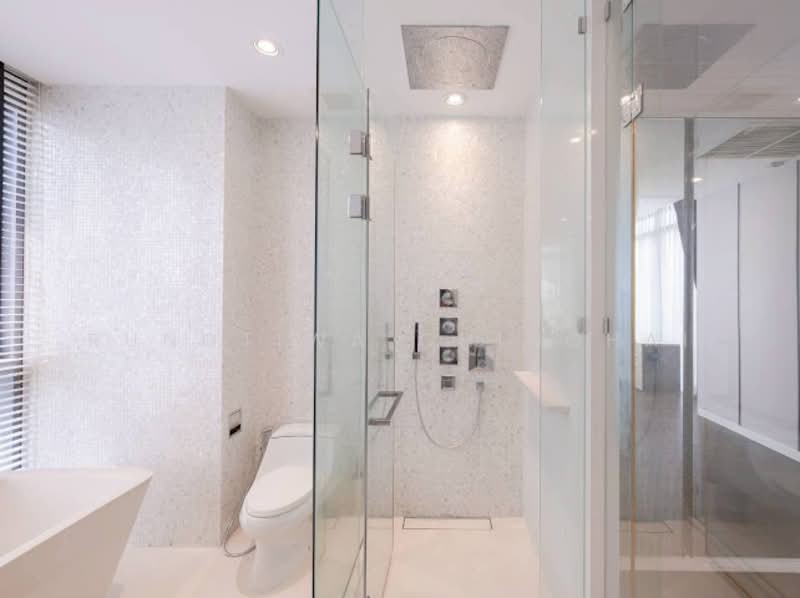 Vittorio 39, Bangkok, 8 Sukhumvit, Khlong Tan Nua, Watthana, Bangkok, 2 Bedrooms, 138 sqm, Condo For Rent, by Rungtiwa Chinchai, 500198950 - DDproperty.com