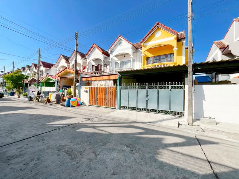 หมู่บ้านอุดมทรัพย์ คูคต-ซอยเปียร์นนท์, ปทุมธานี, ลาดสวาย, ลำลูกกา, ปทุมธานี, 114 ตร.ม., ทาวน์เฮ้าส์ ขาย, โดย อริย์ธัช ชัยเวช, 500198955 - DDproperty.com