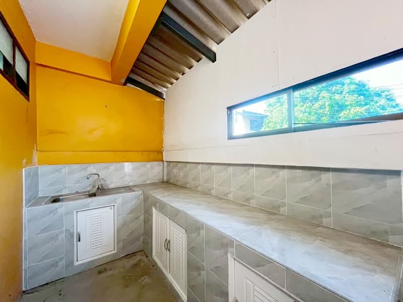 Udomsap Khukhot - Soi Piarnon, Pathum Thani, Lat Sawai, Lam Luk Ka, Pathum Thani, 2 Bedrooms, 114 sqm, Townhouse For Sale, by อริย์ธัช ชัยเวช, 500198955 - DDproperty.com