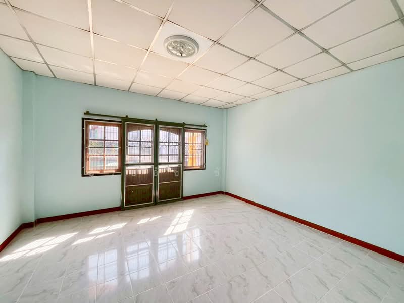 Udomsap Khukhot - Soi Piarnon, Pathum Thani, Lat Sawai, Lam Luk Ka, Pathum Thani, 2 Bedrooms, 114 sqm, Townhouse For Sale, by อริย์ธัช ชัยเวช, 500198955 - DDproperty.com