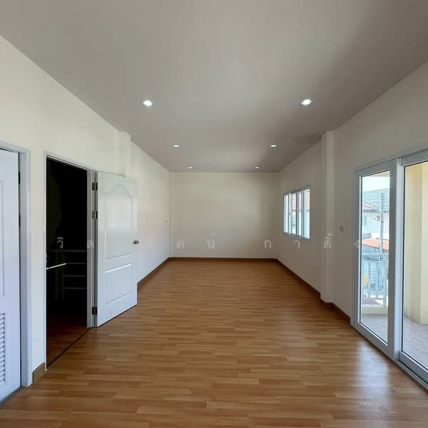 Baan Kittichai 18, Nakhon Pathom, Mahasawat, Phuttha Mon Thon, Nakhon Pathom, 3 Bedrooms, 130 sqm, Semi-Detached House (Twin House) For Sale, by วิดารัตน์ กาติ้ง, 500199026 - DDproperty.com