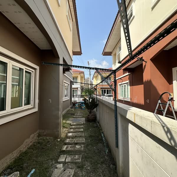 Baan Kittichai 18, Nakhon Pathom, Mahasawat, Phuttha Mon Thon, Nakhon Pathom, 3 Bedrooms, 130 sqm, Semi-Detached House (Twin House) For Sale, by วิดารัตน์ กาติ้ง, 500199026 - DDproperty.com