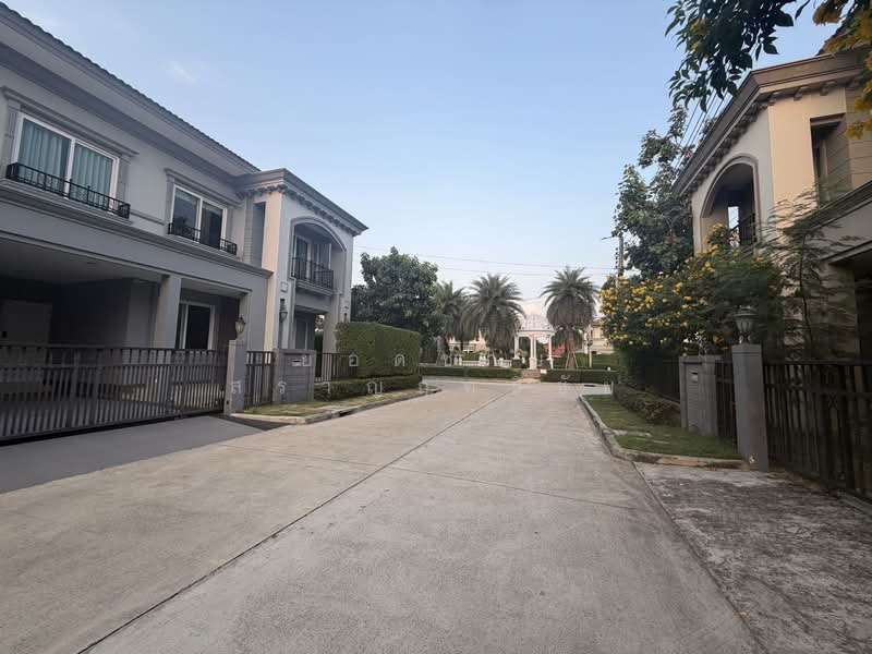 Grandio Petchkasem 81, Bangkok, Machareon Road, Nong Kang Plu, Nong Khaem, Bangkok, 4 Bedrooms, 208 sqm, Single Detached House For Sale, by ยอดชาย สราญฤทธิชัย, 500199039 - DDproperty.com