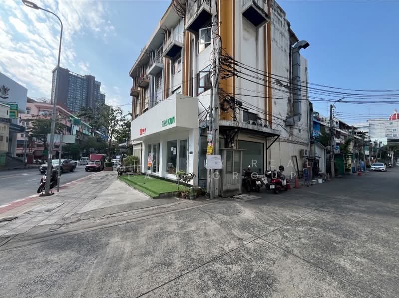 ให้เช่า ตึกแถวอาคารพาณิชย์ หัวมุม ปากซอยสาธุประดิษฐ์ 26, กรุงเทพ, บางโพงพาง, ยานนาวา, กรุงเทพ, 432 ตร.ม., ตึกแถว-อาคารพาณิชย์ ให้เช่า, โดย Forty-Six Real Estate Group, 500199045 - DDproperty.com