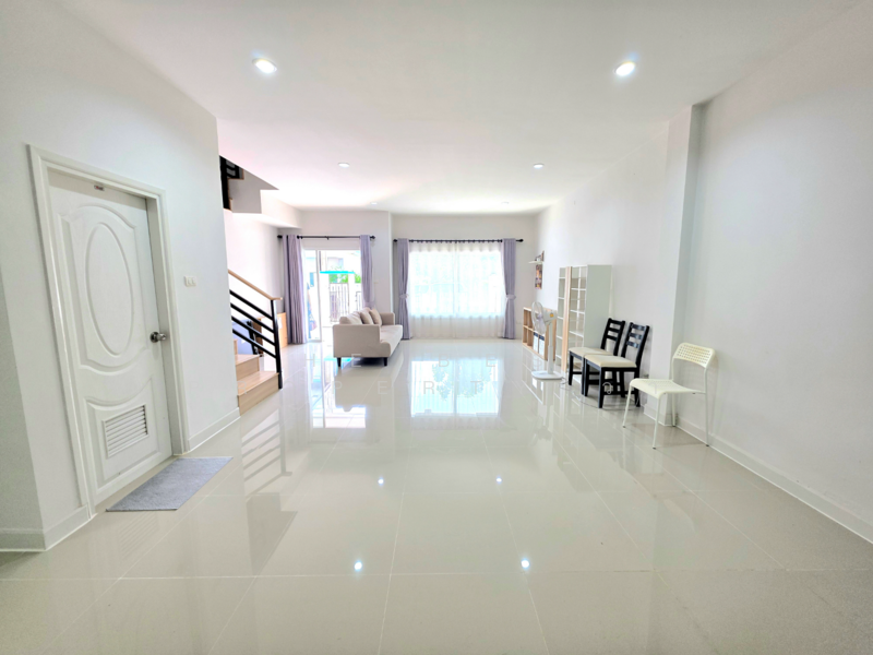 เดอะซีซั่น วัลเล่ย์ 2, Chon Buri (Pattaya), Nong - Kham, Si Racha, Chon Buri (Pattaya), 3 Bedrooms, 167 sqm, Townhouse For Sale, by The Best Property วา, 500199046 - DDproperty.com