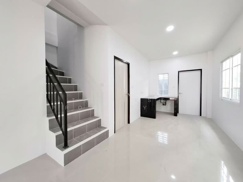 ทาวน์เฮ้าส์ลาดใหญ่ สมุทรสงคราม, Samut Songkhram, Lat Yai, Muang Samut Songkhram, Samut Songkhram, 4 Bedrooms, 100 sqm, Townhouse For Sale, by The Best Property อิ๋ว, 500199054 - DDproperty.com