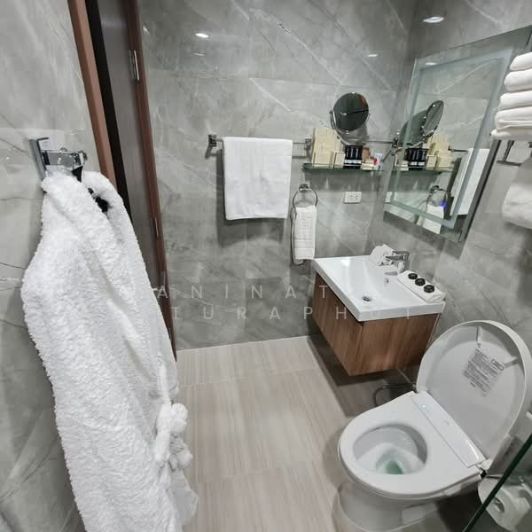 The Base Park East Sukhumvit 77, Bangkok, 99 Soi Pridi Banomyong 2, Phra Kanong Nua, Watthana, Bangkok, 1 Bedroom, 31 sqm, Condo For Rent, by Yaninatta Jaturaphut, 500199055 - DDproperty.com