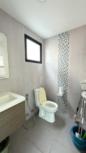 SKY Donmueang - Songprapha, Bangkok, Soi Pracha-u-tit 4, Pracha-u-tit Road, Si Khan, Don Mueang, Bangkok, 4 Bedrooms, 240 sqm, Single Detached House For Rent, by Pongpan Matkhao, 500199080 - DDproperty.com