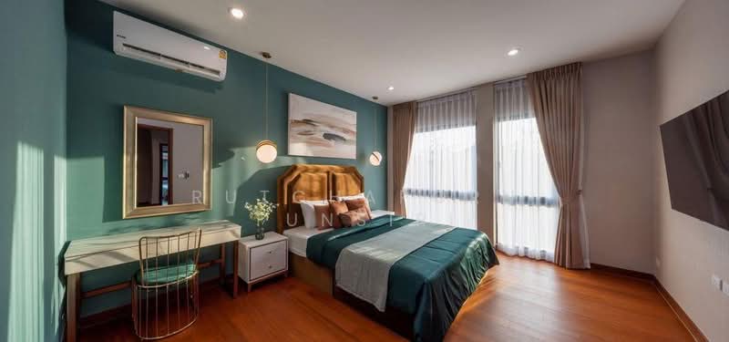 Pool Villa ให้เช่า ใกล้กาดฝรั่ง เพียง 5 นาที ค่าเช่า 99,000 บาท / เดือน รหัสทรัพย์ : No.14P018, Chiang Mai, Ban Waen, Hang Dong, Chiang Mai, 5 Bedrooms, 200 sqm, Single Detached House For Rent, by Rutchaporn Tunsiri, 500199114 - DDproperty.com